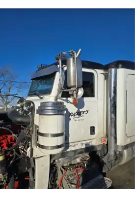 Peterbilt 389 Cab