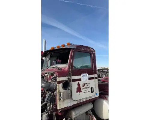 Peterbilt 389 Cab