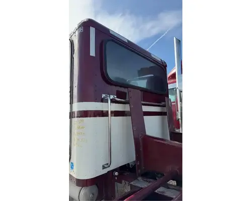 Peterbilt 389 Cab