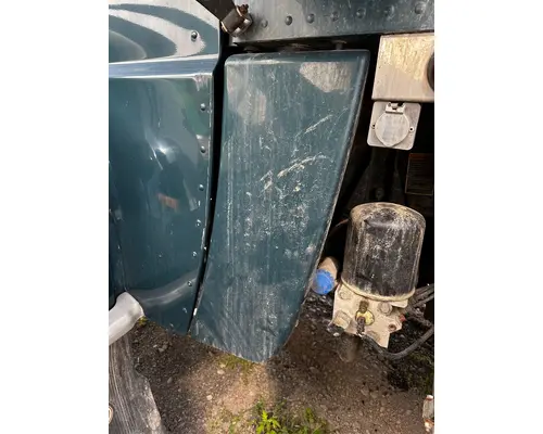 Fender Extension PETERBILT 389 Dutchers Inc   Heavy Truck Div  Ny
