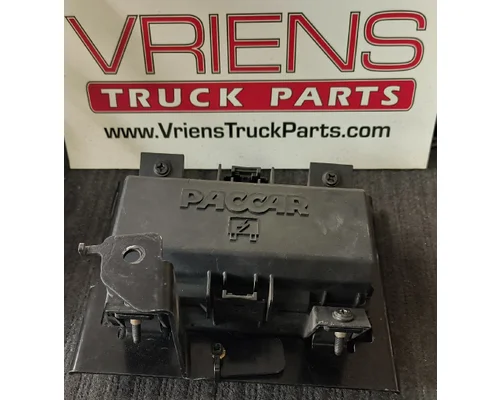 Fuse Box PETERBILT 389 Vriens Truck Parts