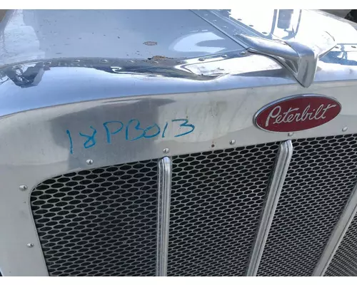 Peterbilt 389 Grille