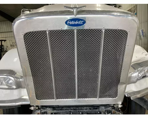 Peterbilt 389 Grille