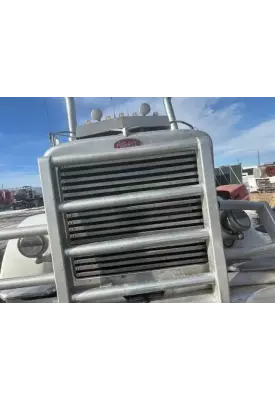 Peterbilt 389 Grille