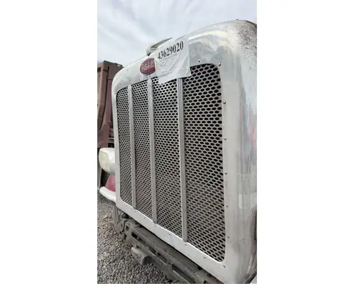 Peterbilt 389 Grille