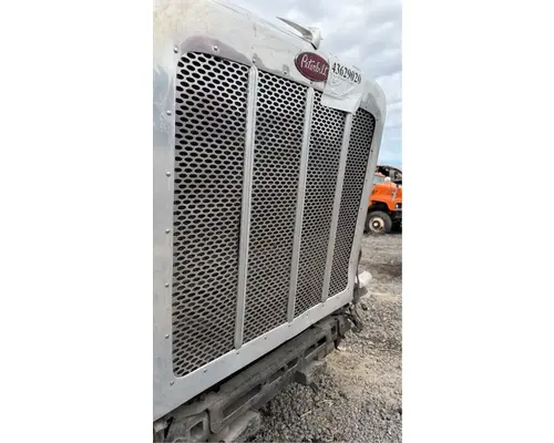 Peterbilt 389 Grille