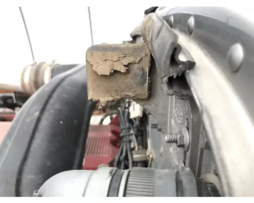 Peterbilt 389 Hood Rest