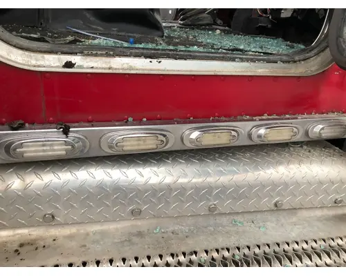 Peterbilt 389 Lighting, Exterior