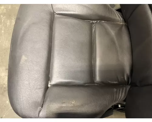 Peterbilt 389 Seat (Air Ride Seat)