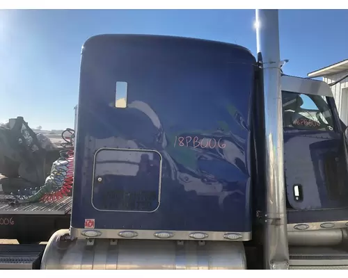 Peterbilt 389 Sleeper