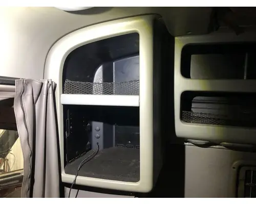 Peterbilt 389 Sleeper