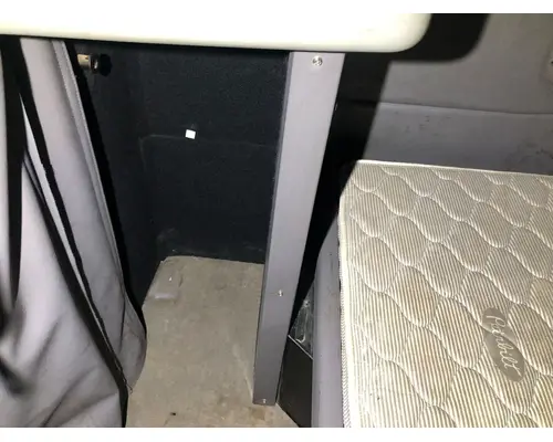 Peterbilt 389 Sleeper