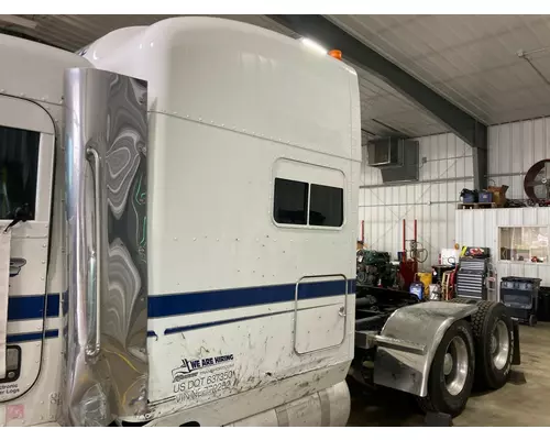 Peterbilt 389 Sleeper