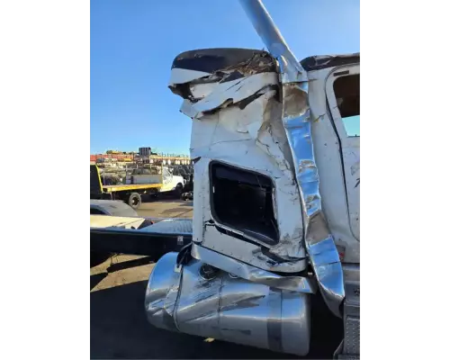 Peterbilt 389 Sleeper