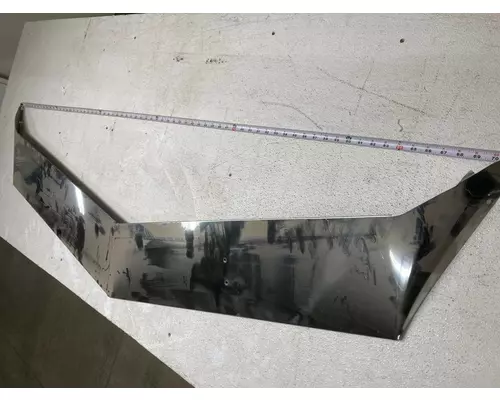 Peterbilt 389 Sun Visor (Exterior)