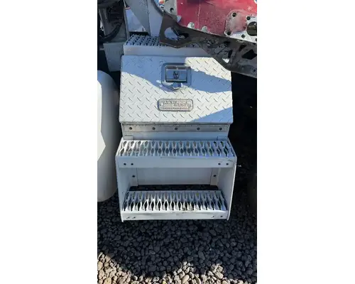 Tool Box Peterbilt 389 HOLST TRUCK PARTS