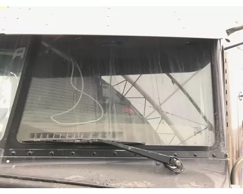 Peterbilt 389 Windshield Glass