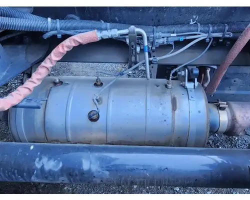 Peterbilt 536 DPF (Diesel Particulate Filter)