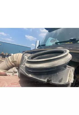 Peterbilt 567 Air Cleaner