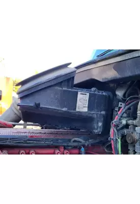 Peterbilt 567 Air Cleaner