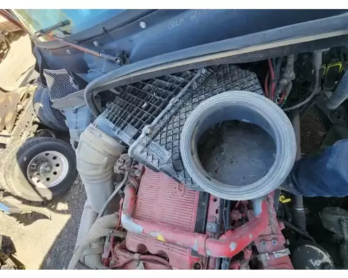 Peterbilt 567 Air Cleaner