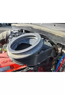 Peterbilt 567 Air Cleaner