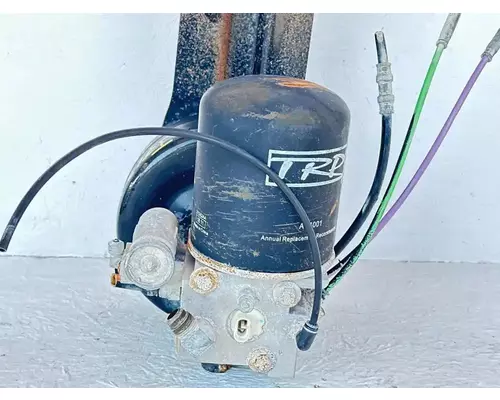 Peterbilt 567 Air Drier