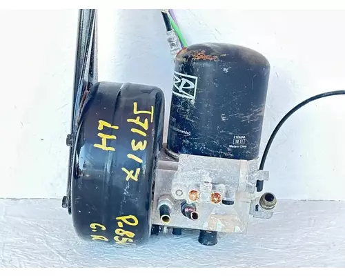 Peterbilt 567 Air Drier