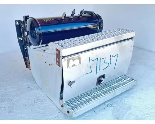 Peterbilt 567 Air Tank