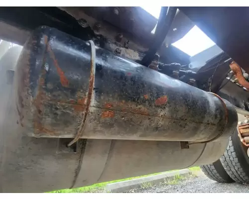 Peterbilt 567 Air Tank