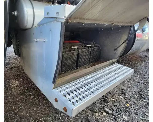 Battery Box Peterbilt 567 Complete Recycling Group LLC
