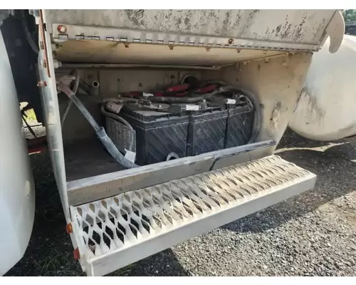 Peterbilt 567 Battery Box