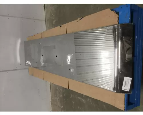 Peterbilt 567 Bumper Assembly, Front