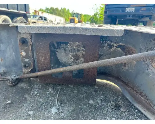 Peterbilt 567 Bumper Assembly, Front