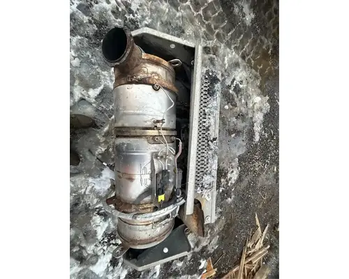 Peterbilt 567 DPF (Diesel Particulate Filter)