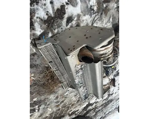 Peterbilt 567 DPF (Diesel Particulate Filter)