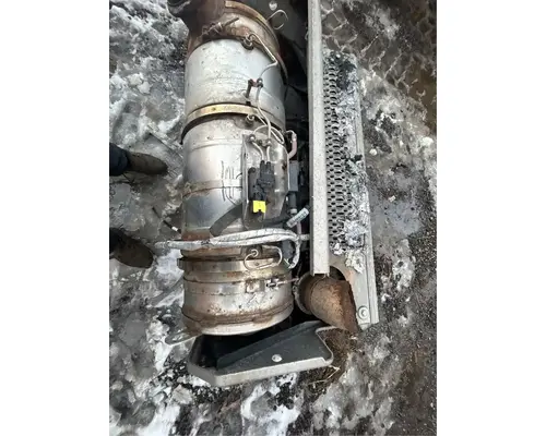 Peterbilt 567 DPF (Diesel Particulate Filter)