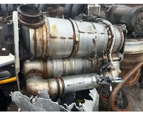 DPF (Diesel Particulate Filter) Peterbilt 567 Dixie Truck Centre