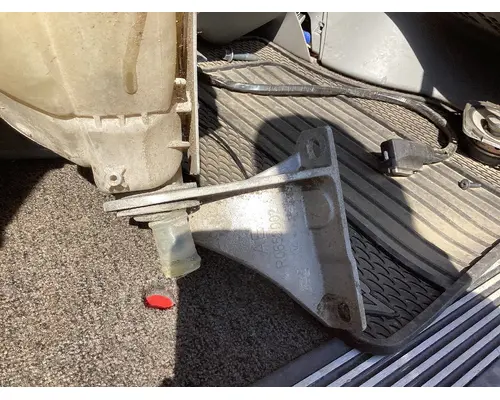 Peterbilt 567 Engine Brackets, Misc.