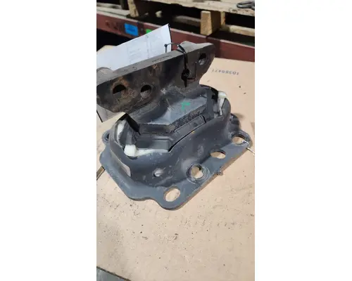 Engine Mounts PETERBILT 567 K &amp; R Truck Sales, Inc.