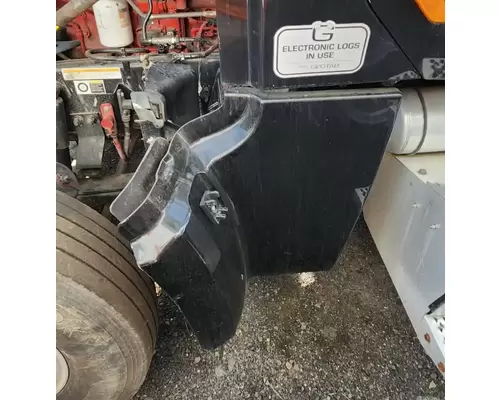 Peterbilt 567 Fender Extension
