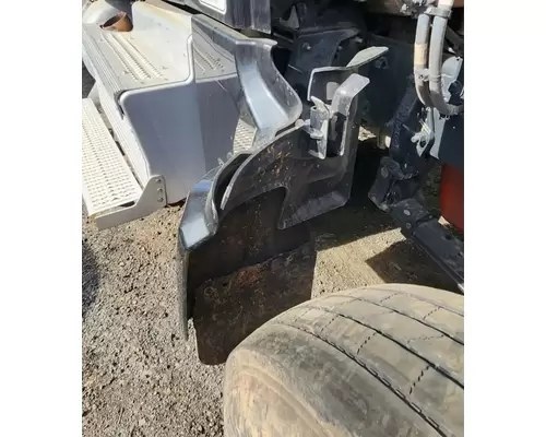 Peterbilt 567 Fender Extension