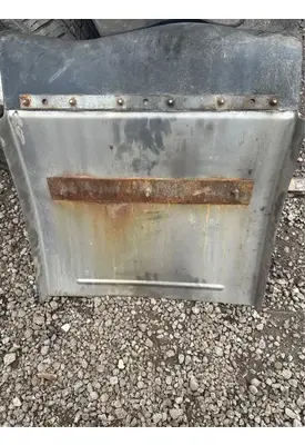 Peterbilt 567 Fender