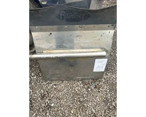 Peterbilt 567 Fender