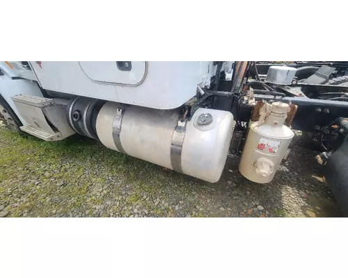 Peterbilt 567 Fuel Tank