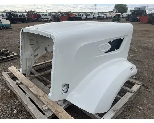 Hood PETERBILT 567 DTI Trucks