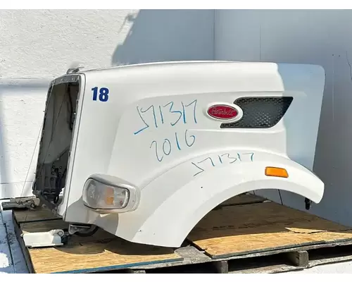 Peterbilt 567 Hood