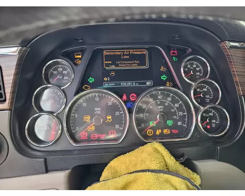 Peterbilt 567 Instrument Cluster