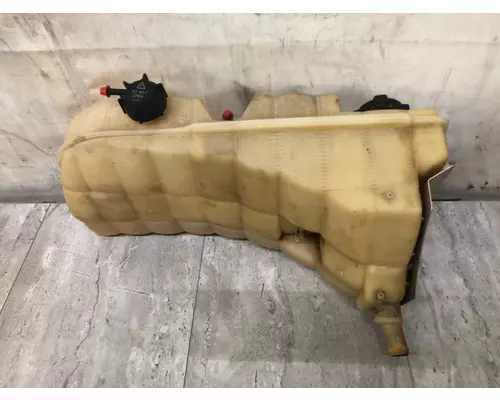 Peterbilt 567 Radiator Overflow Bottle  Surge Tank