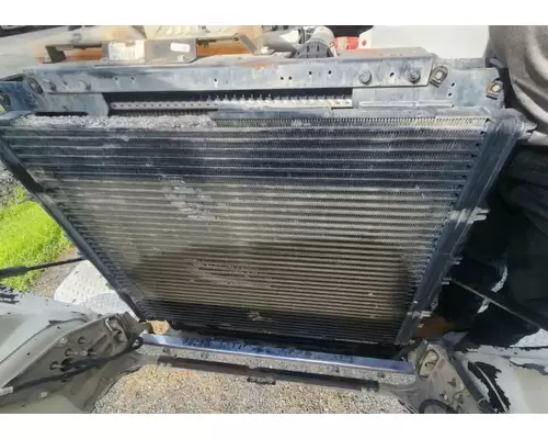 Peterbilt 567 Radiator